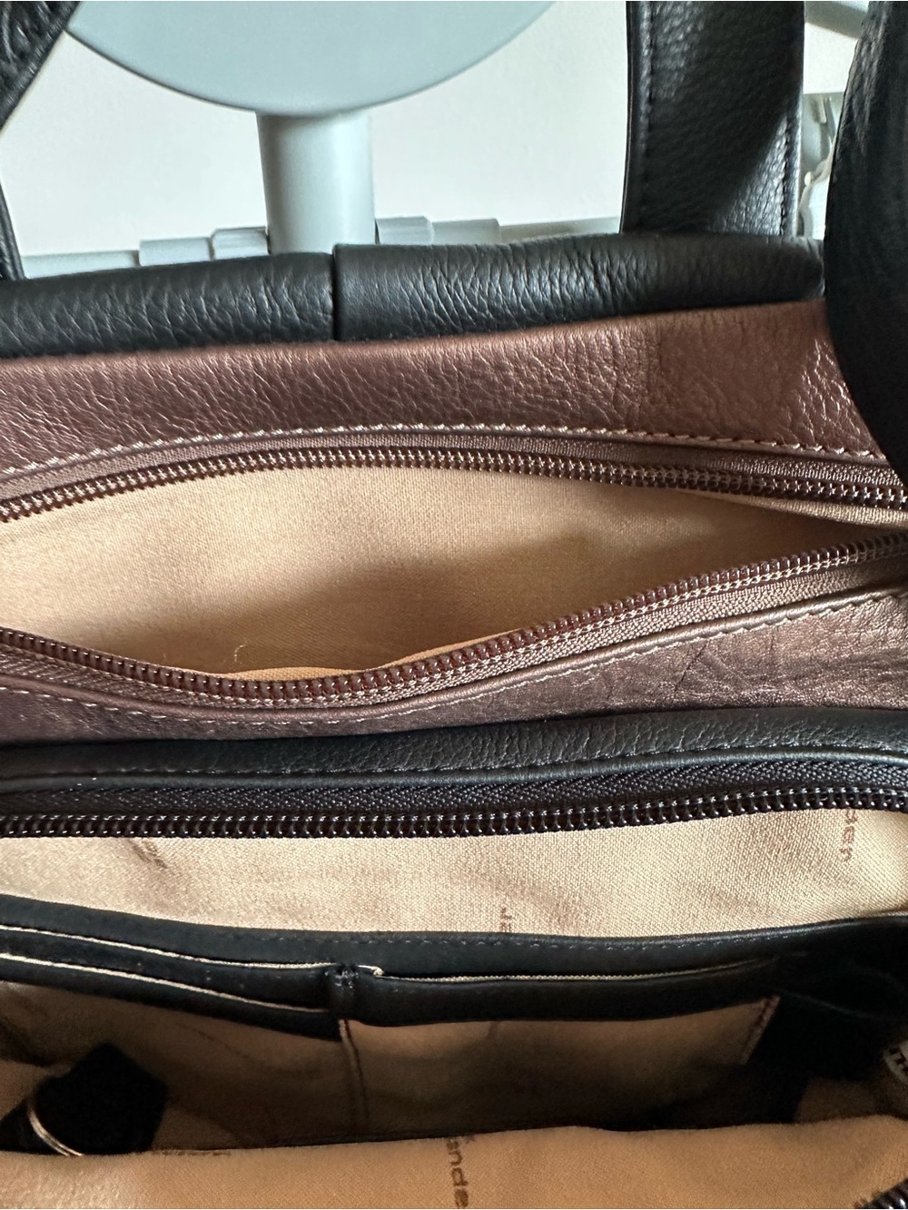 Black Leather Tote with Branded Beige Lining - Picture 6 of 12